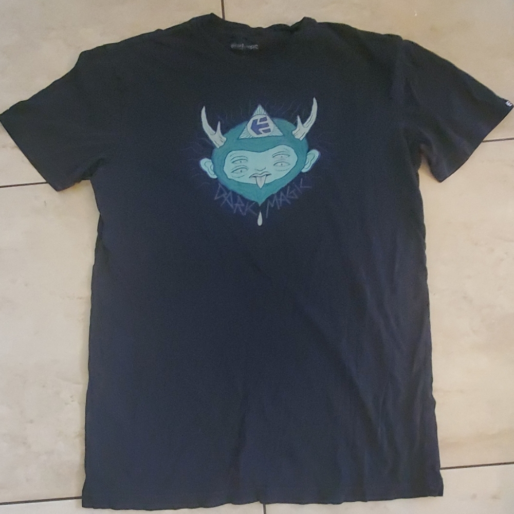 Etnies tee